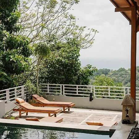Il Nido Villa By The Lavana